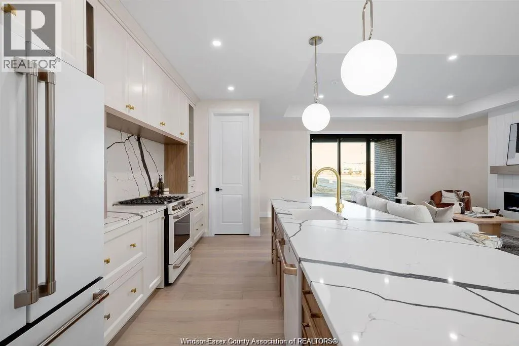 7558 SILVERLEAF LANE