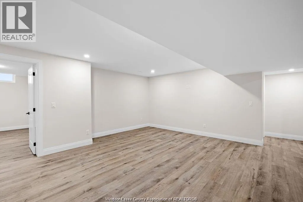 7558 SILVERLEAF LANE