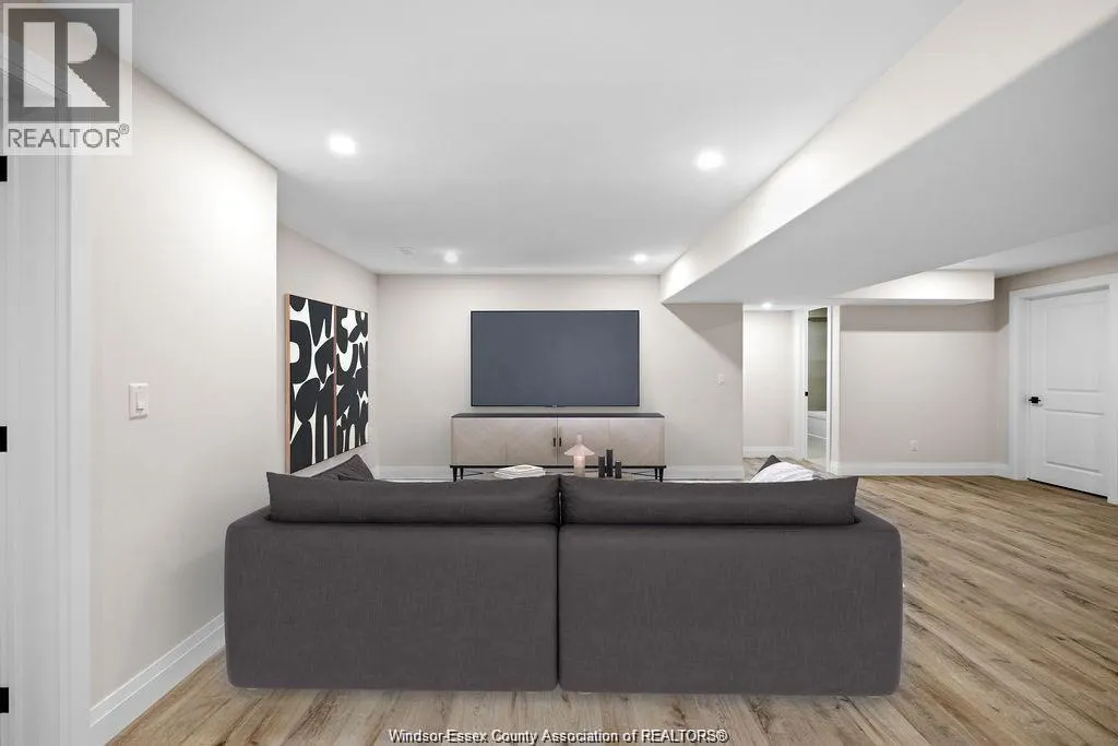 7558 SILVERLEAF LANE