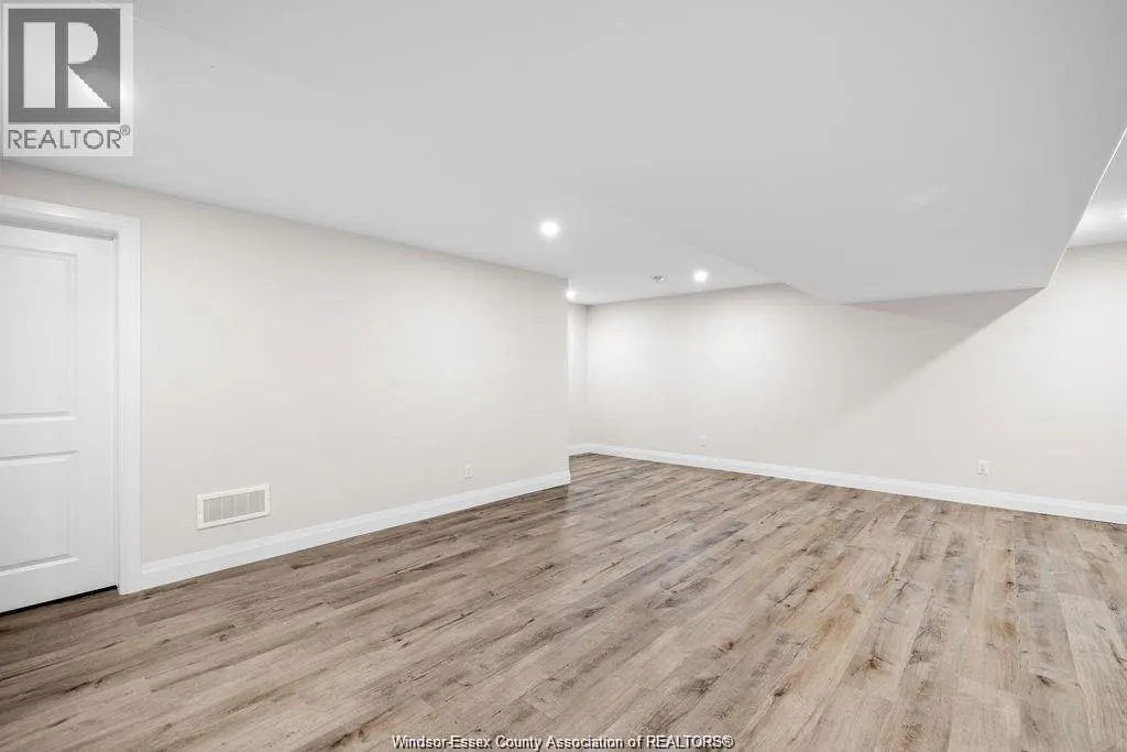 7558 SILVERLEAF LANE