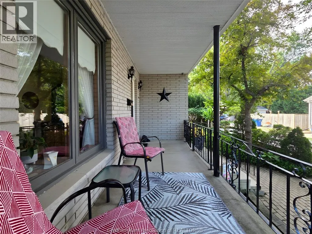 454 King STREET West
