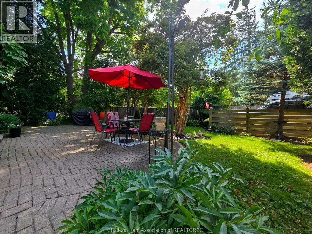 454 King STREET West