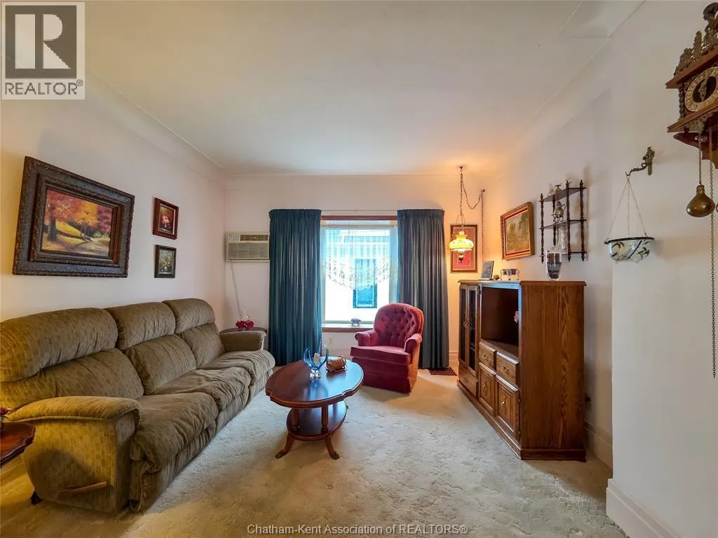34 Park AVENUE West