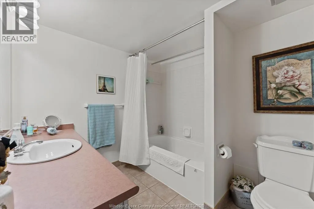 9099 RIVERSIDE DRIVE East Unit# 907