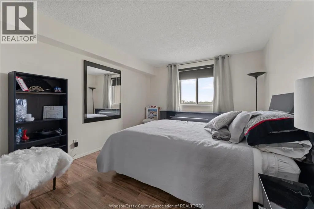 9099 RIVERSIDE DRIVE East Unit# 907