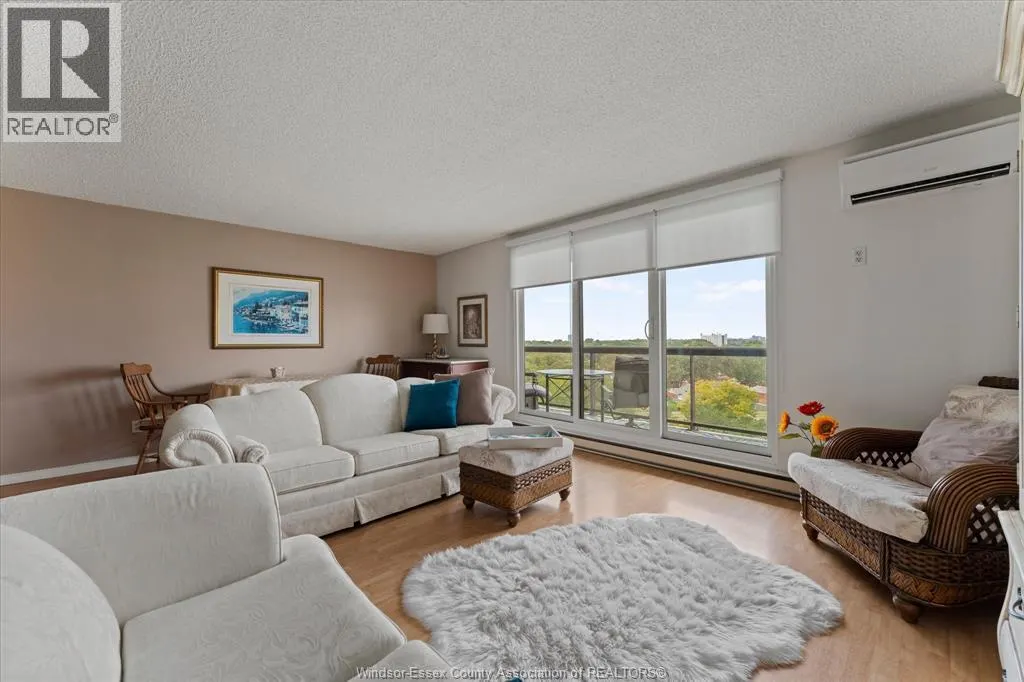 9099 RIVERSIDE DRIVE East Unit# 907