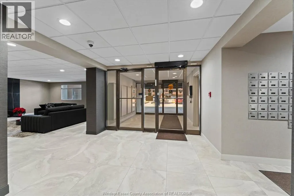9099 RIVERSIDE DRIVE East Unit# 907
