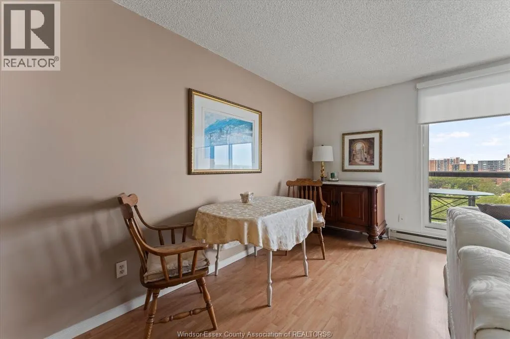 9099 RIVERSIDE DRIVE East Unit# 907