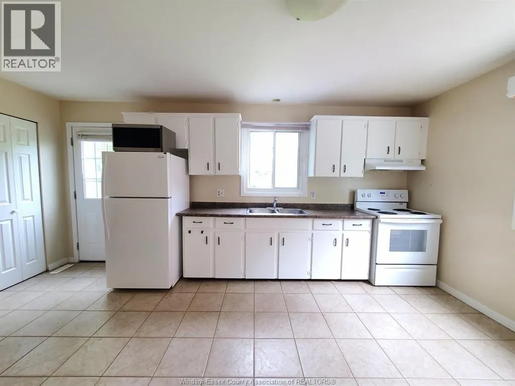 114 LILLIAN DRIVE Unit# B