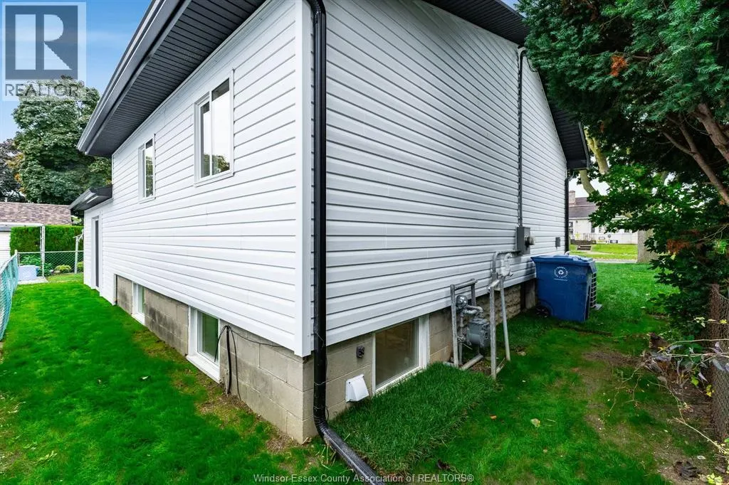 5 Howard STREET