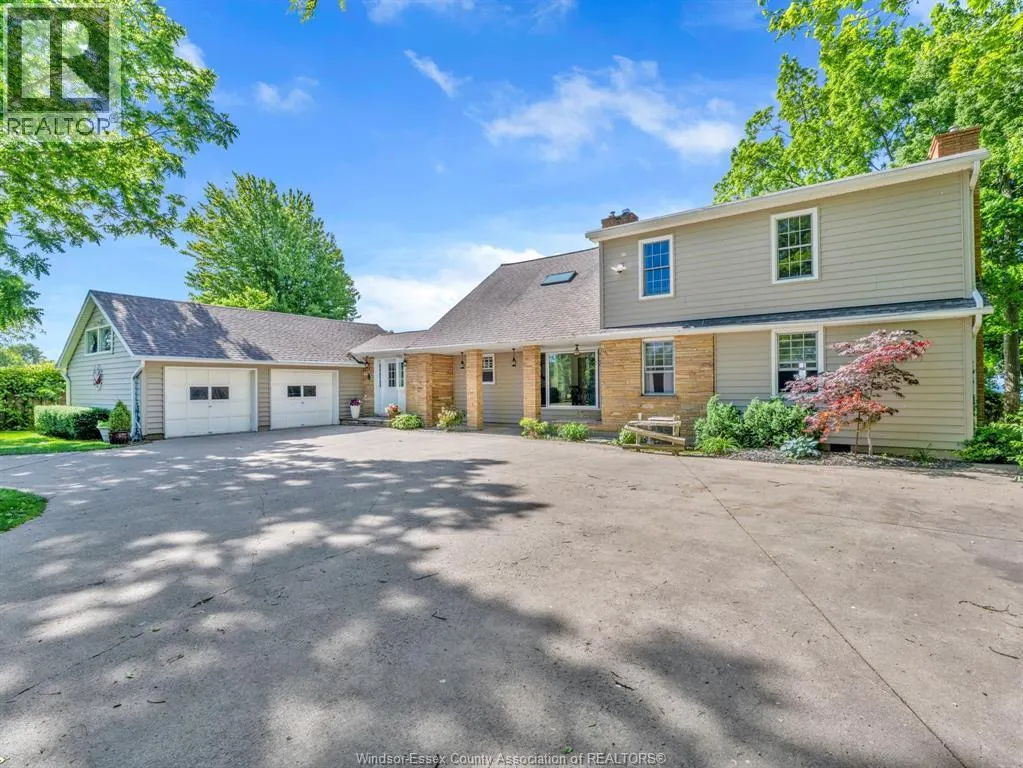 388 SEACLIFF DRIVE West
