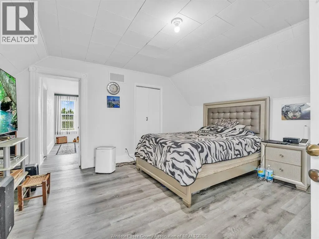 909 Mersea Road 10