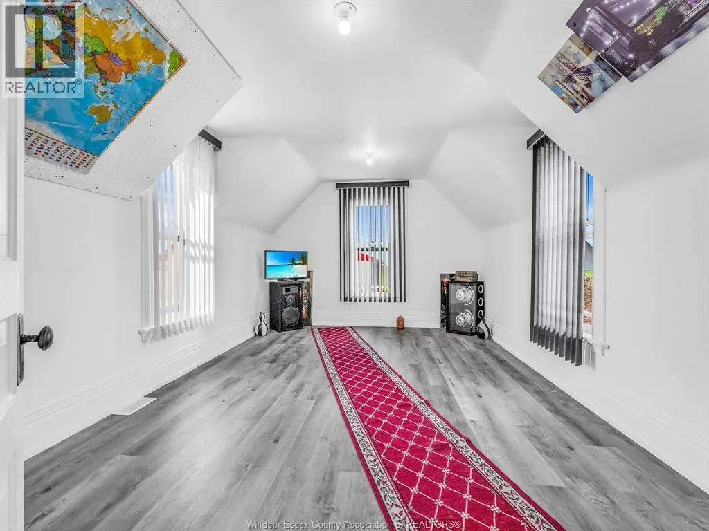 909 Mersea Road 10
