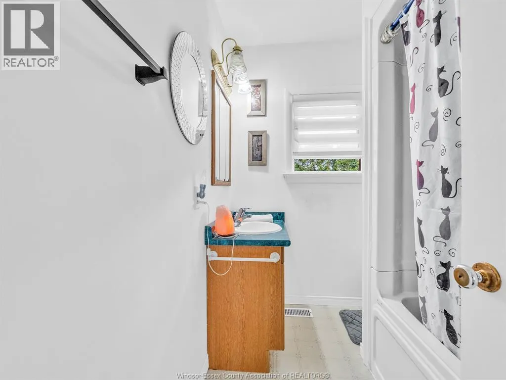 909 Mersea Road 10