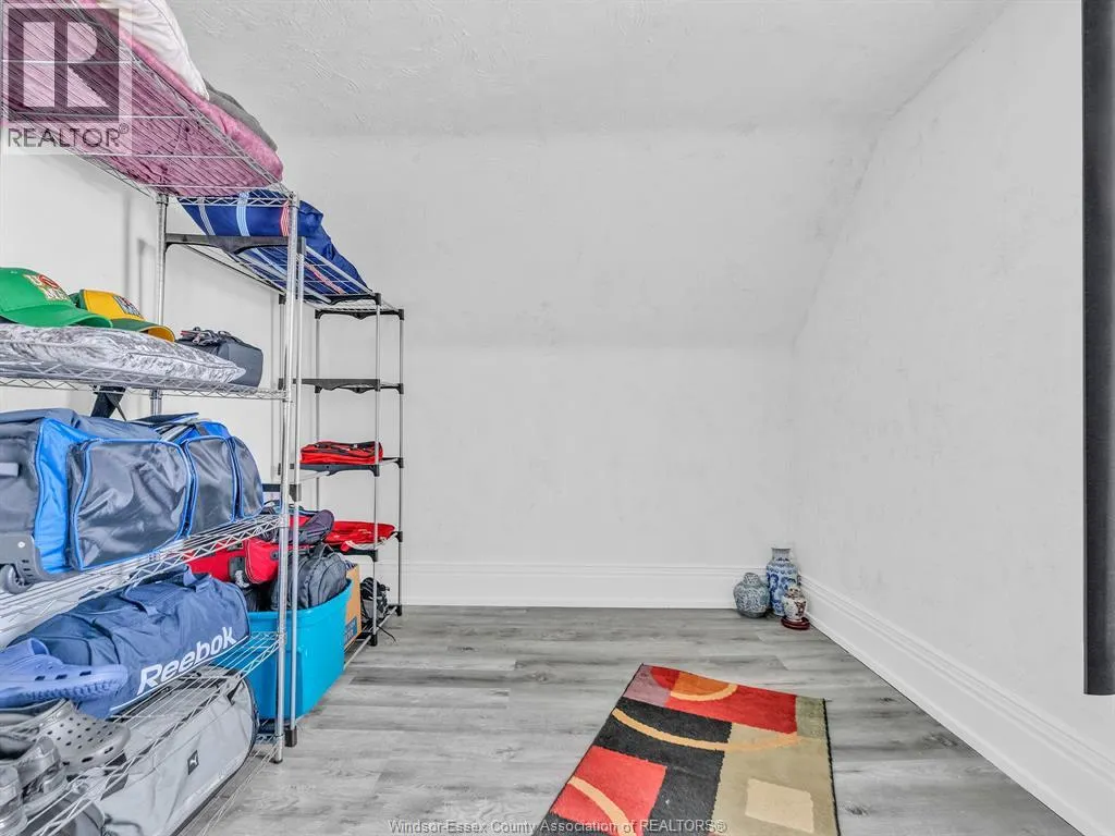 909 Mersea Road 10
