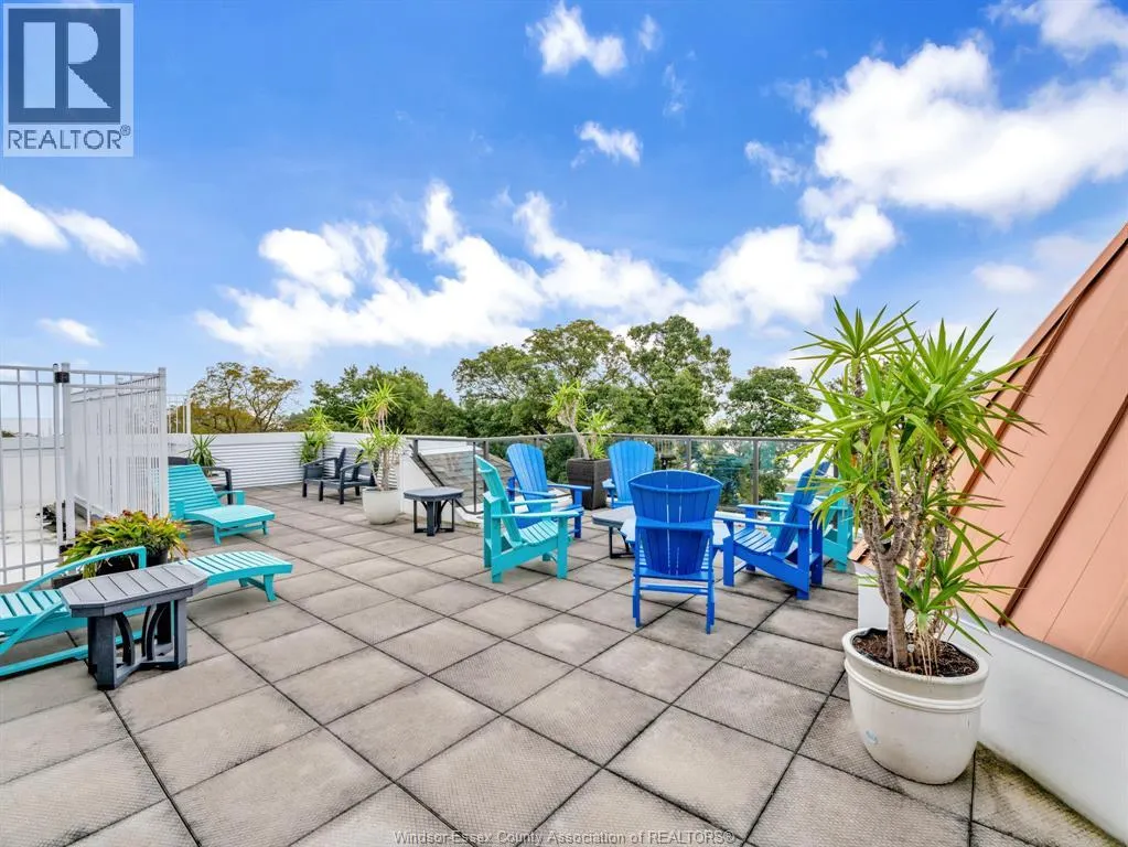 6 PARK Unit# 205