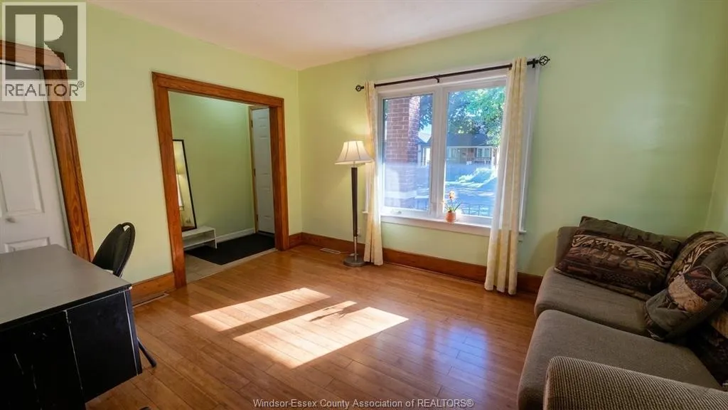 721-723 CAMPBELL AVENUE
