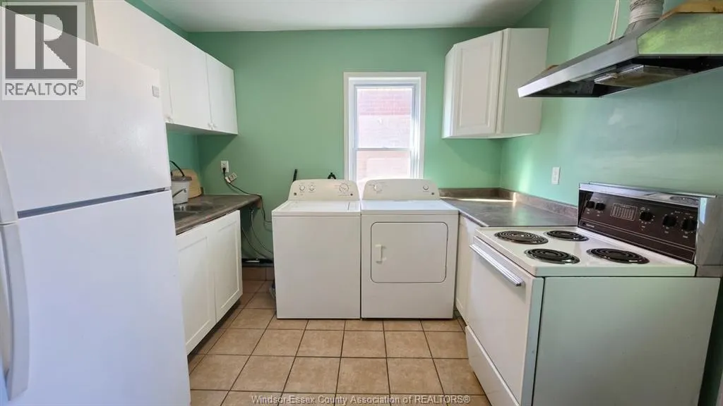 721-723 CAMPBELL AVENUE