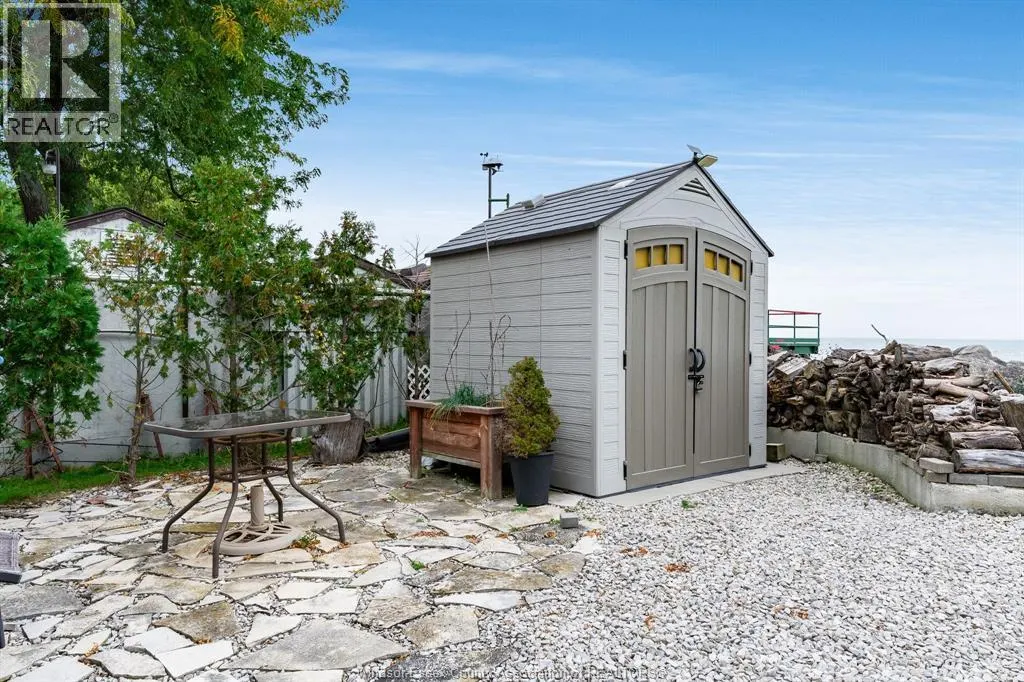 170 Lakeshore ROAD