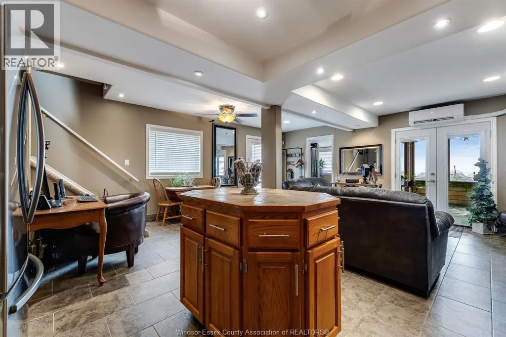 170 Lakeshore ROAD