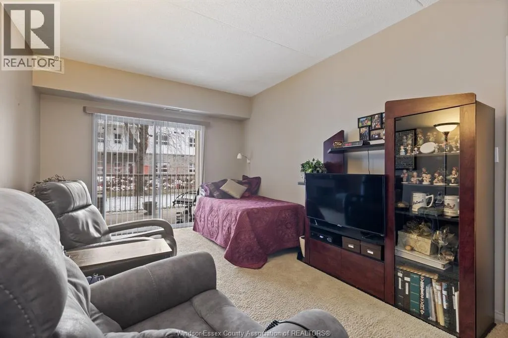 8335 WYANDOTTE STREET East Unit# 108