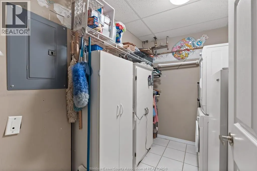 8335 WYANDOTTE STREET East Unit# 108