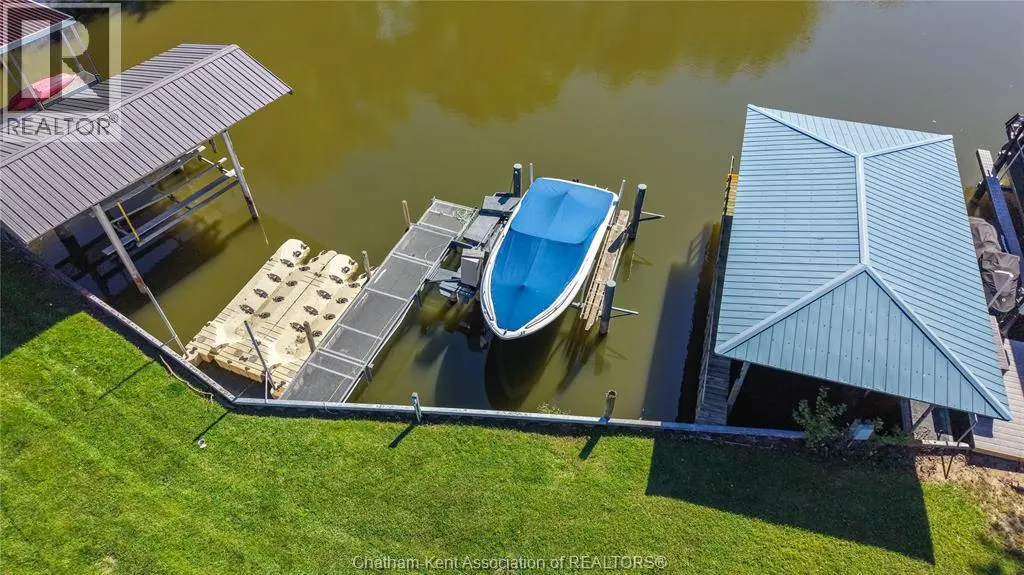 105 ISLAND CRESCENT