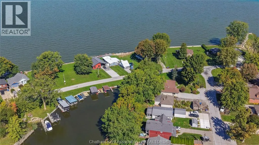 105 ISLAND CRESCENT