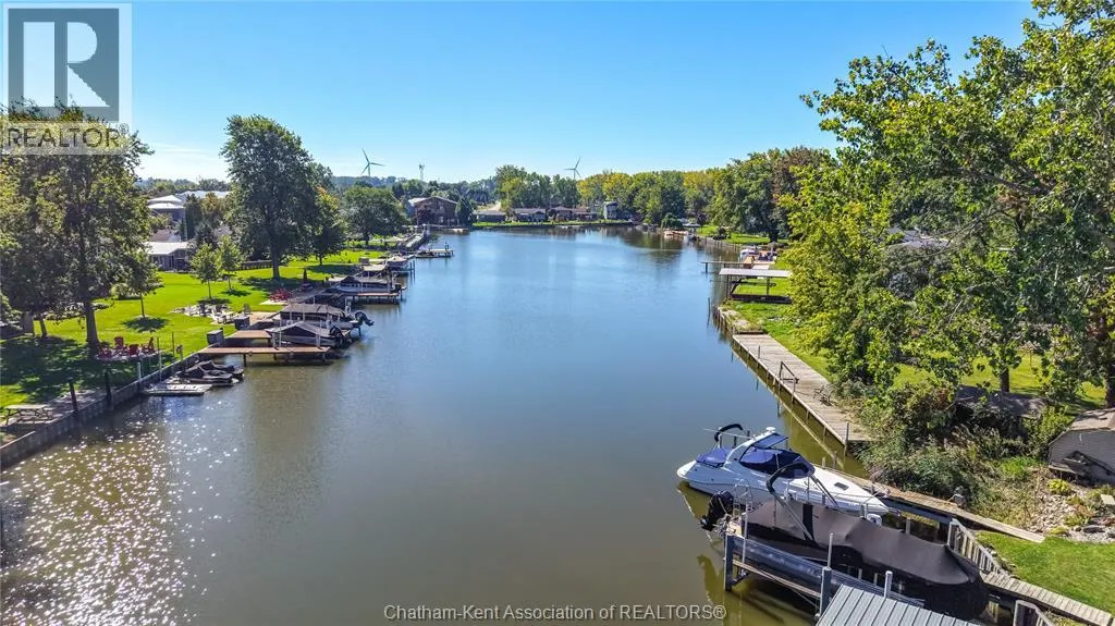 105 ISLAND CRESCENT