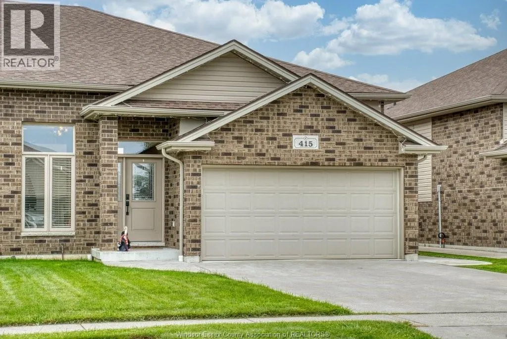 415 ROSEWOOD DRIVE