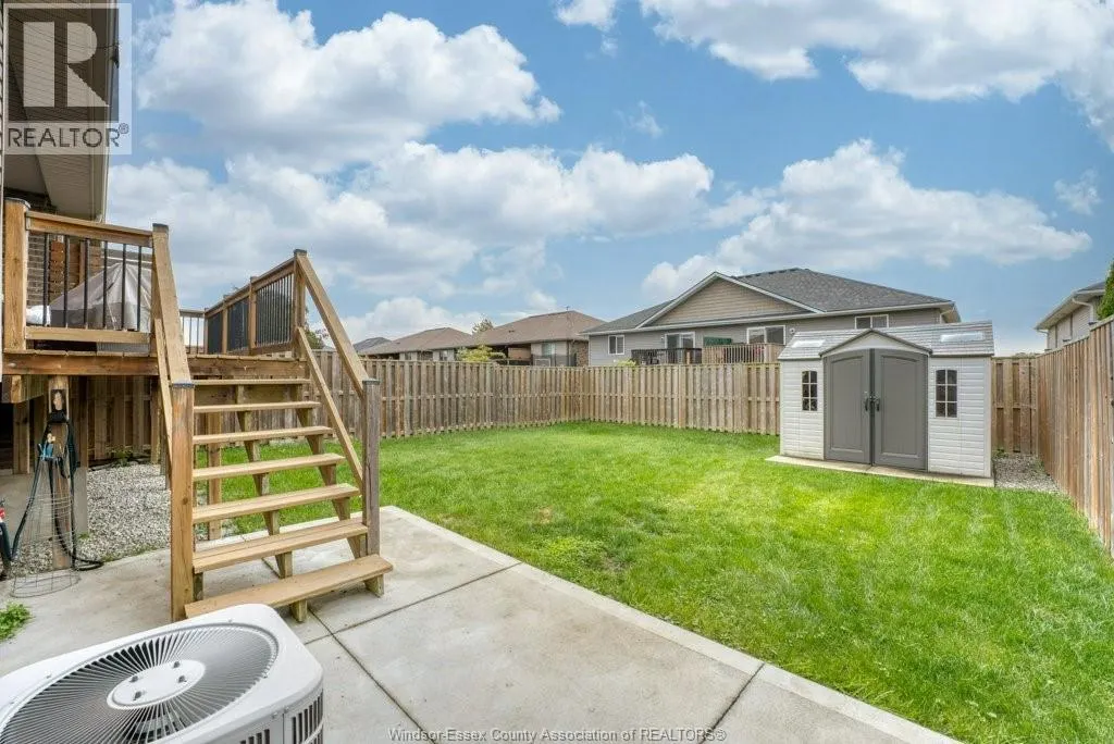 415 ROSEWOOD DRIVE