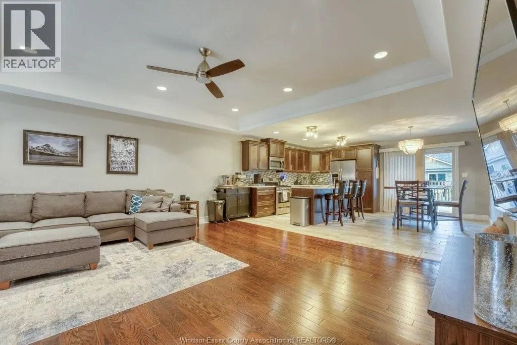 415 ROSEWOOD DRIVE