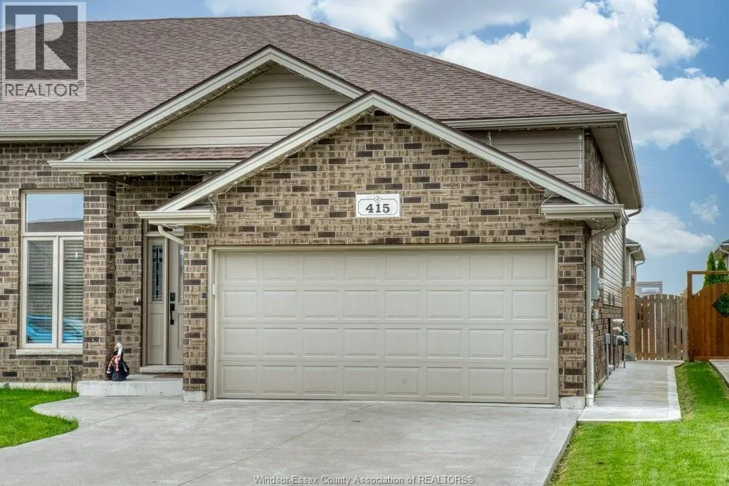415 ROSEWOOD DRIVE