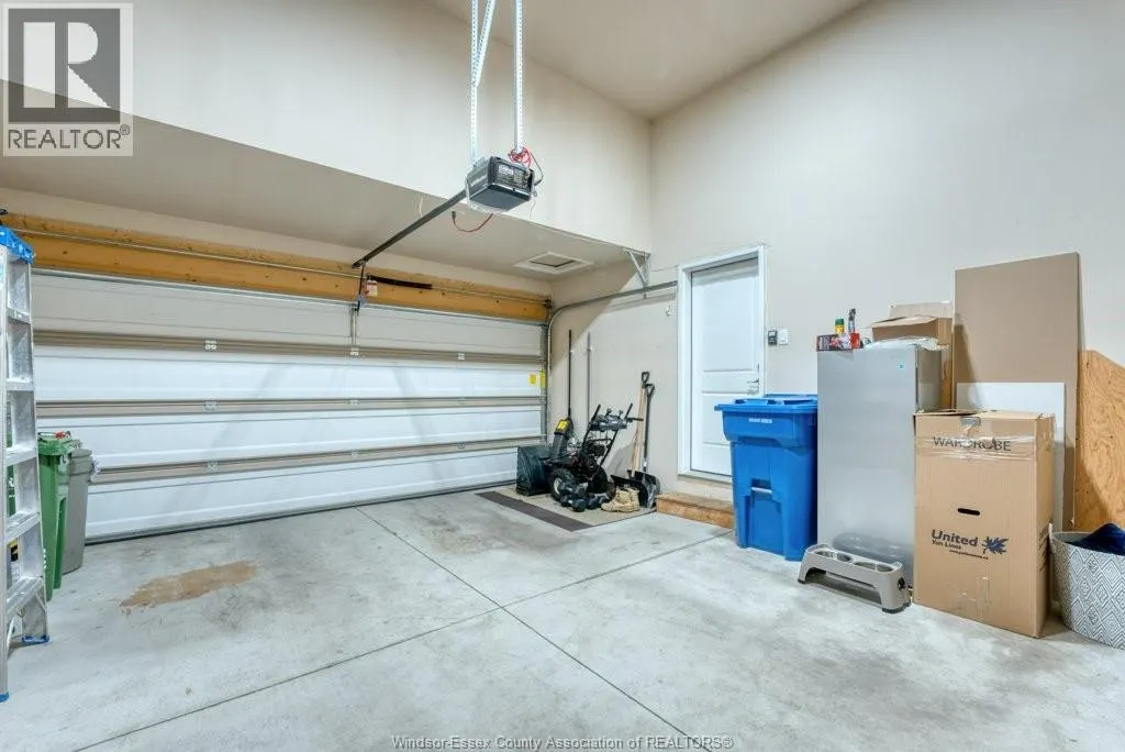 415 ROSEWOOD DRIVE