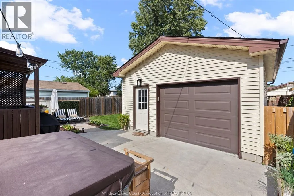 1734 WESTCOTT