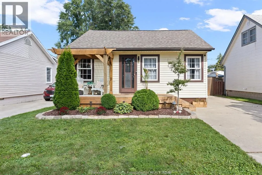 1734 WESTCOTT