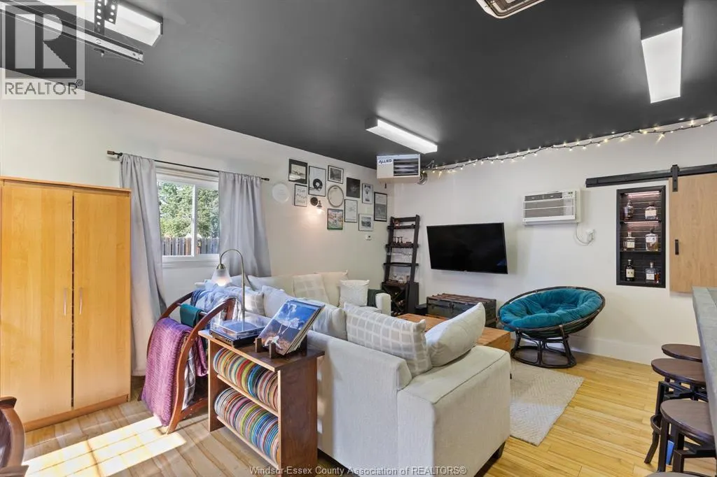 1734 WESTCOTT