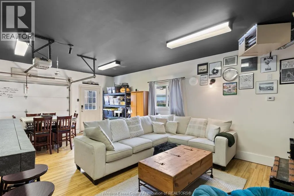 1734 WESTCOTT