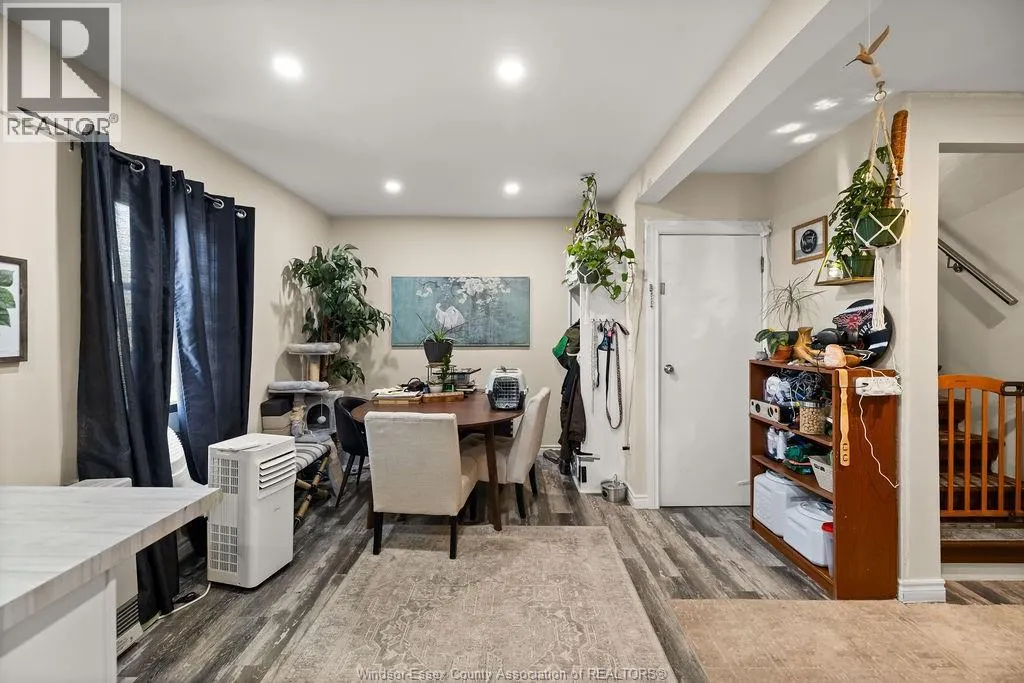 1539 HOWARD
