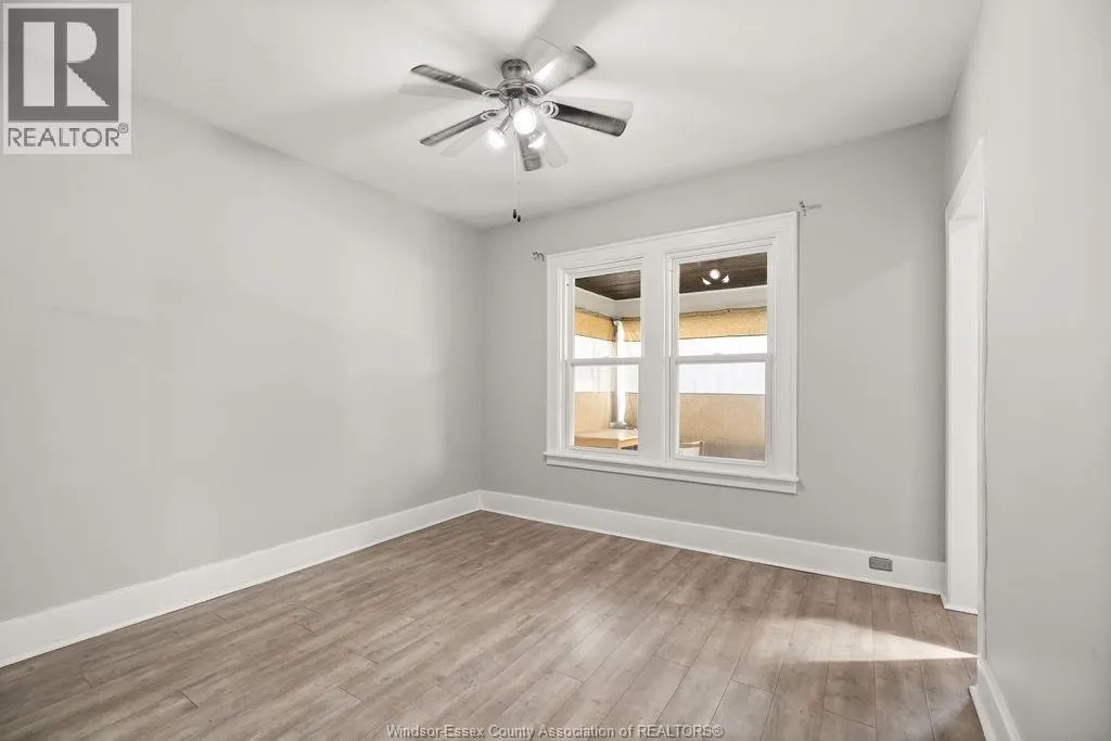 1539 HOWARD
