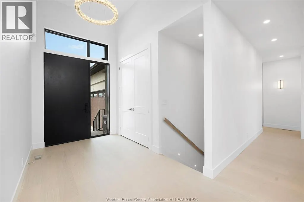 2 PEBBLE BEACH COURT