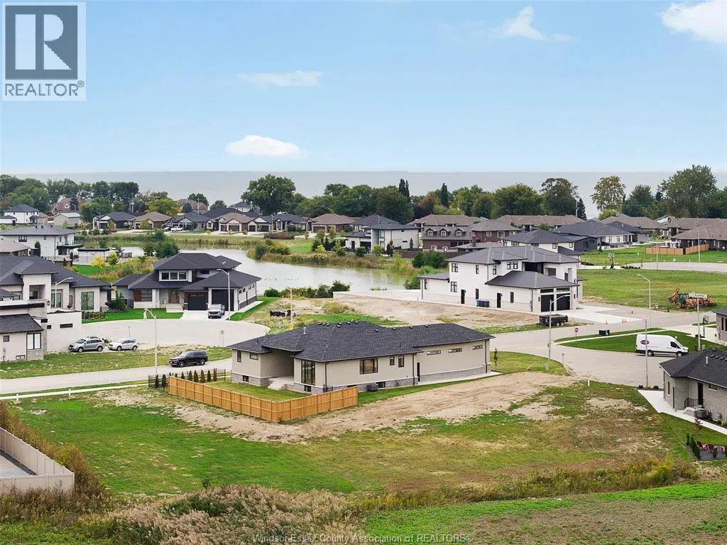 2 PEBBLE BEACH COURT