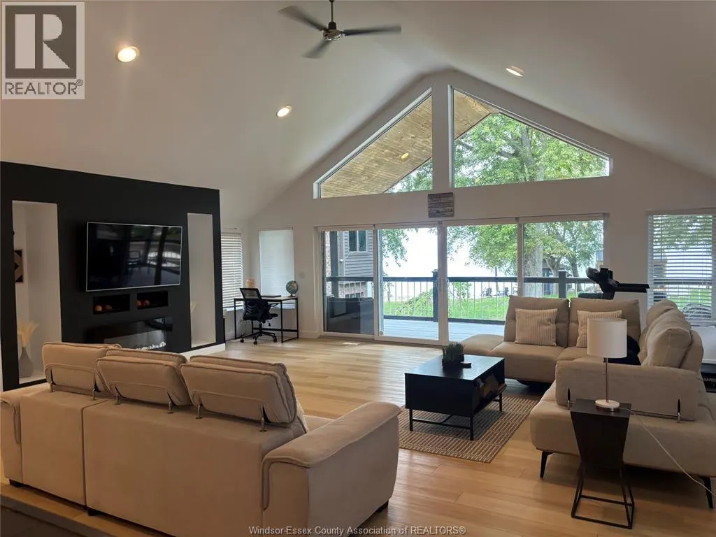 1646 PARK