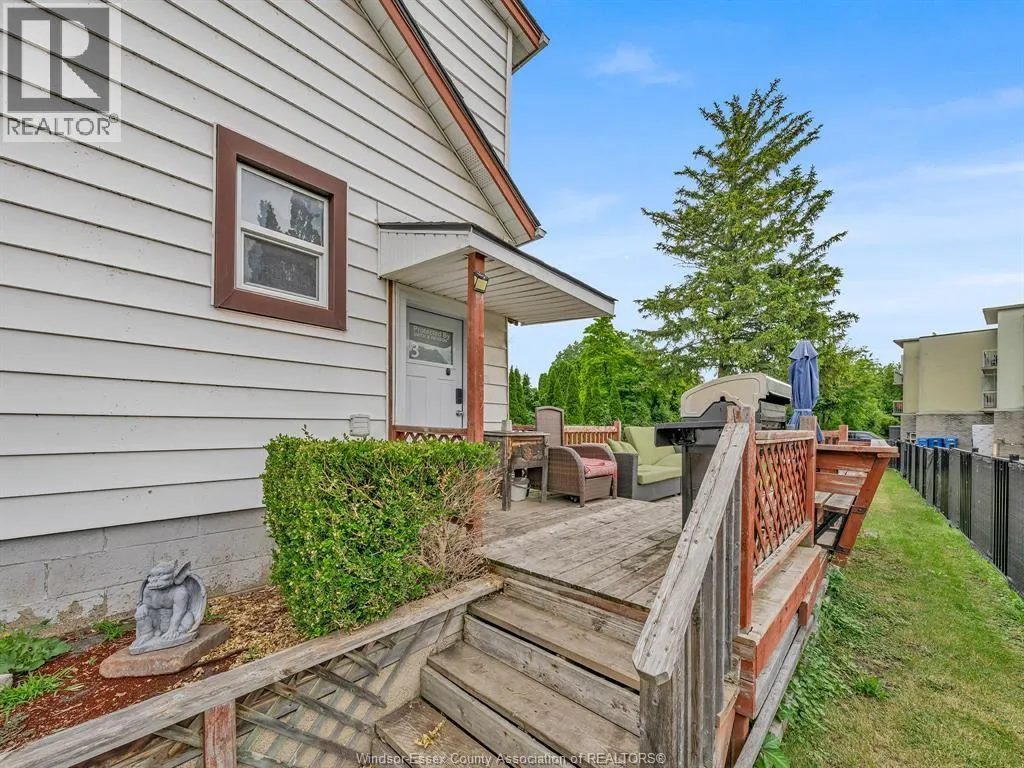 2724 PILLETTE ROAD