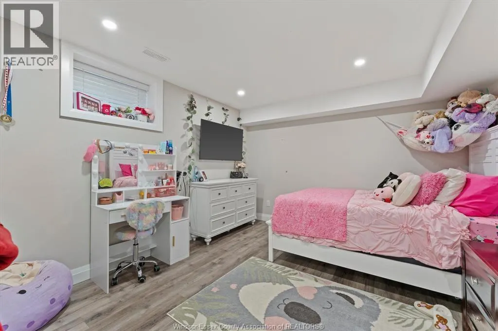 209 MULLEN CRESCENT