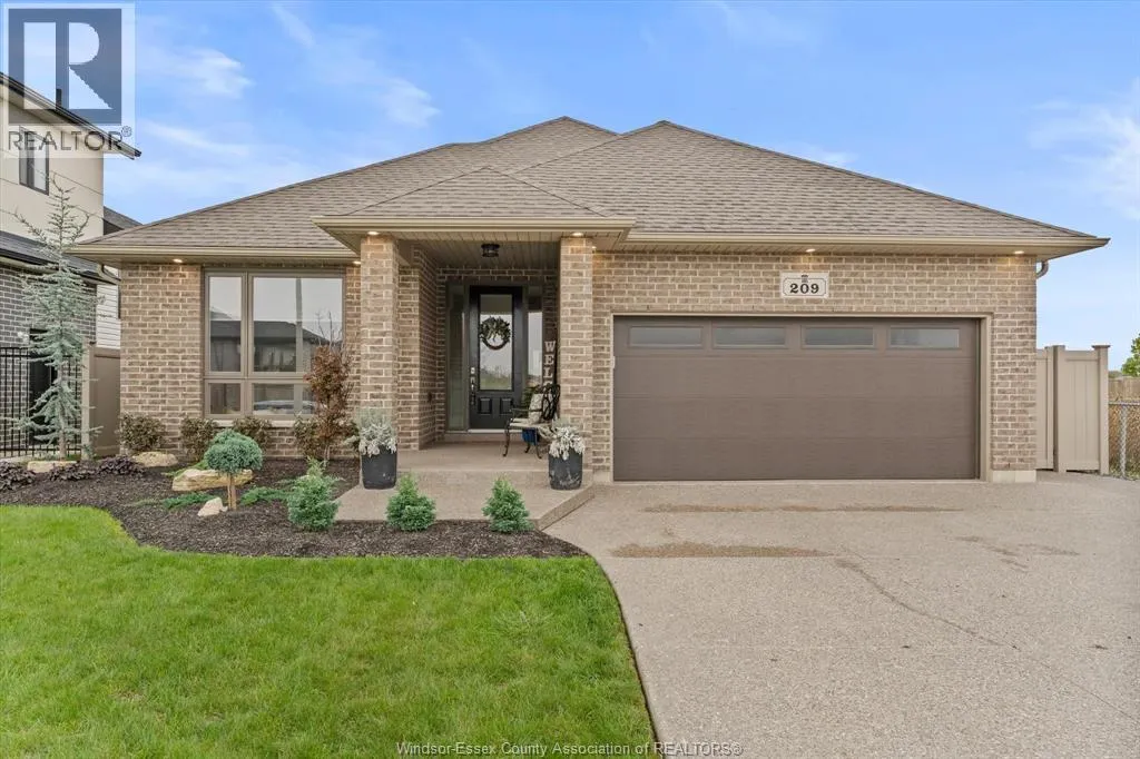 209 MULLEN CRESCENT