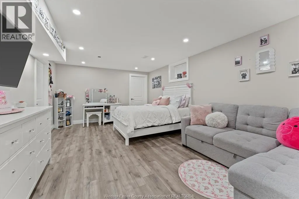 209 MULLEN CRESCENT