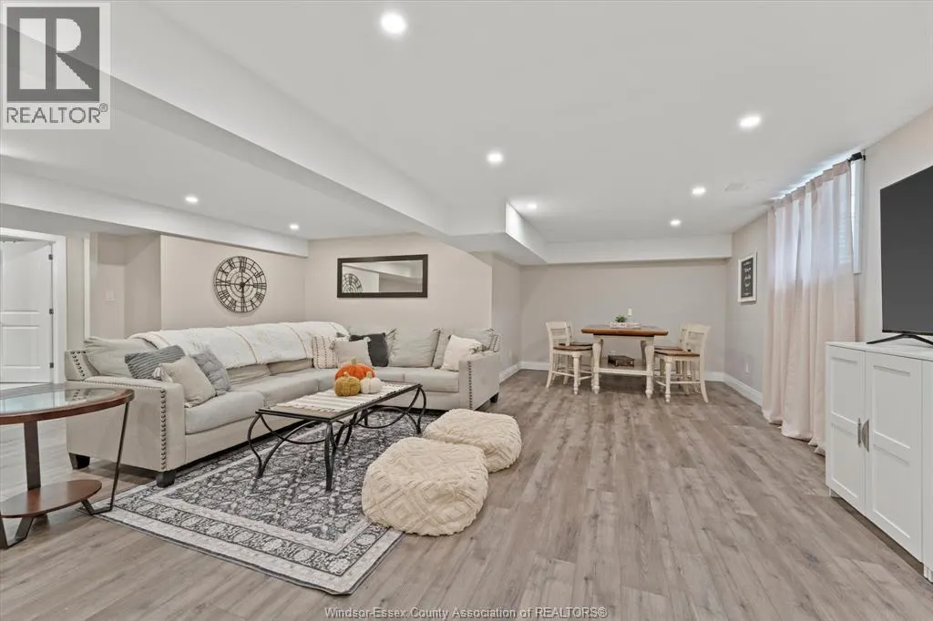 209 MULLEN CRESCENT