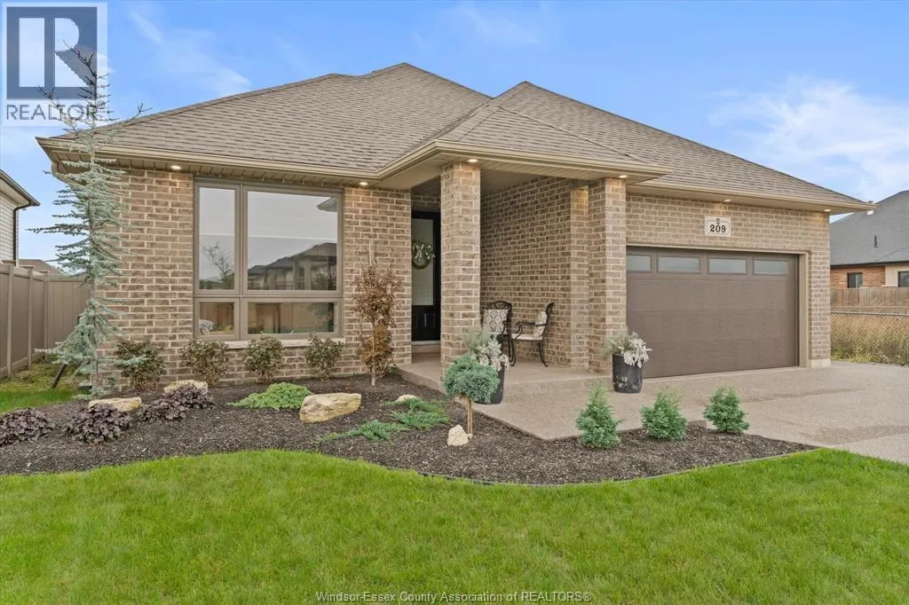 209 MULLEN CRESCENT