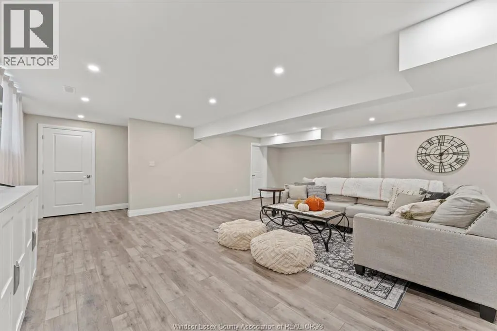209 MULLEN CRESCENT